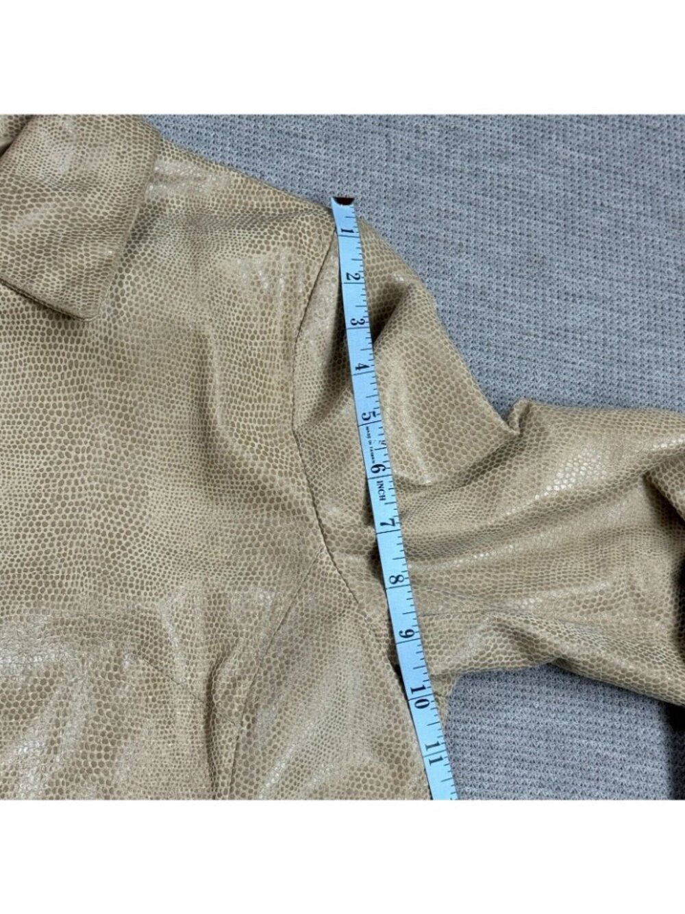 Colebrook & Co Leather Coat Womens Size M Tan Snakeskin Button Front Lined Beige - Picture 13 of 16